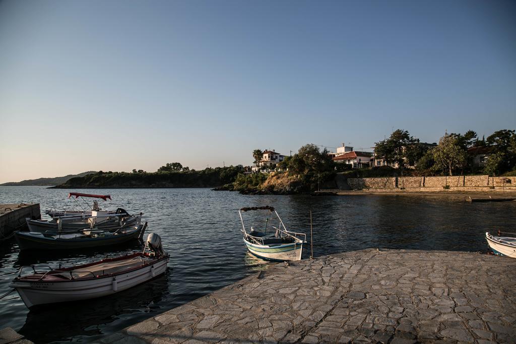 Villa Chara Amoliani Exteriör bild
